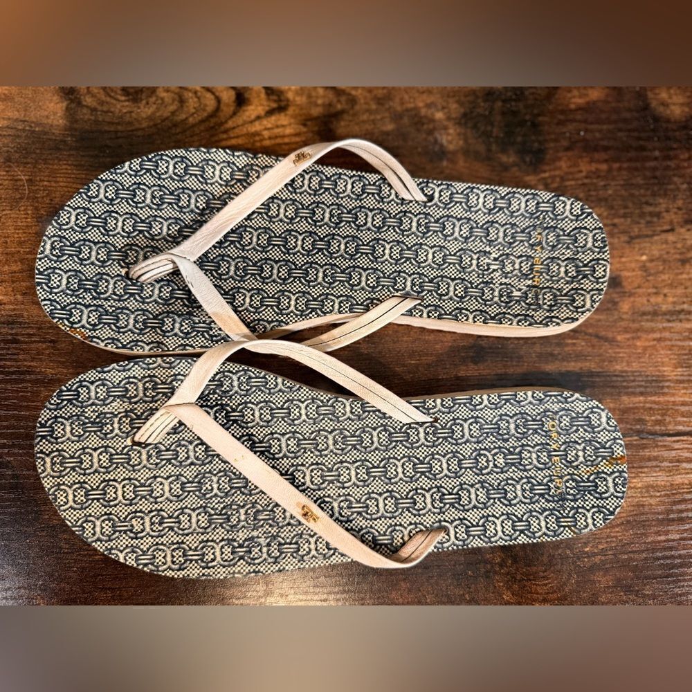 Tory‎ Burch Blue and White flip flops size 8/9